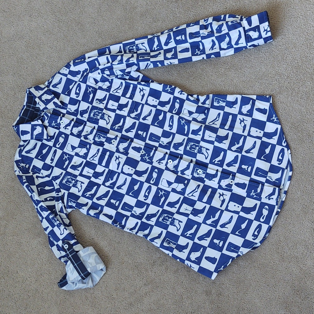 EUC Tizzie royal blue and white shoe print button down shirt tunic